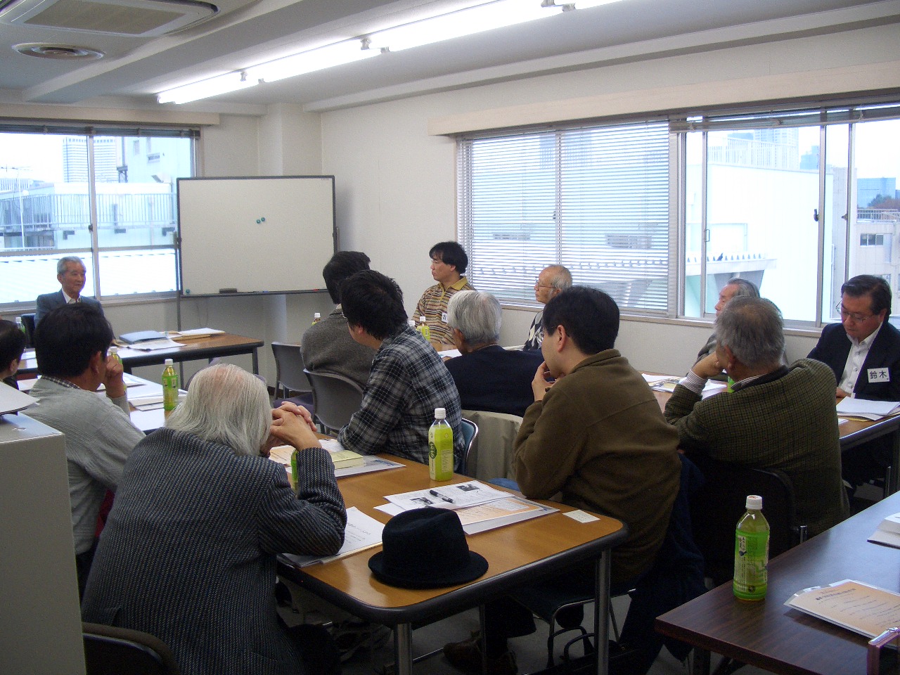 「交通ブックス118 電車のはなし」の著者を囲んでの懇談会